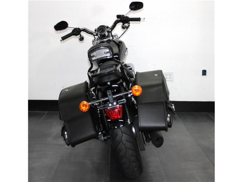 Used 2012 Harley-Davidson SPORTSTER 1200 CUSTOM Image 4