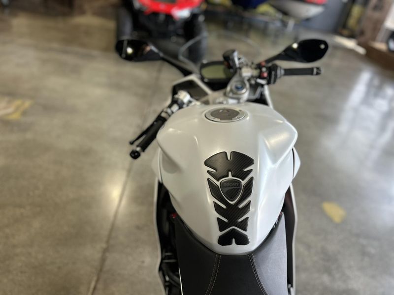 Used 2020 Ducati SUPER SPORT S Image 8