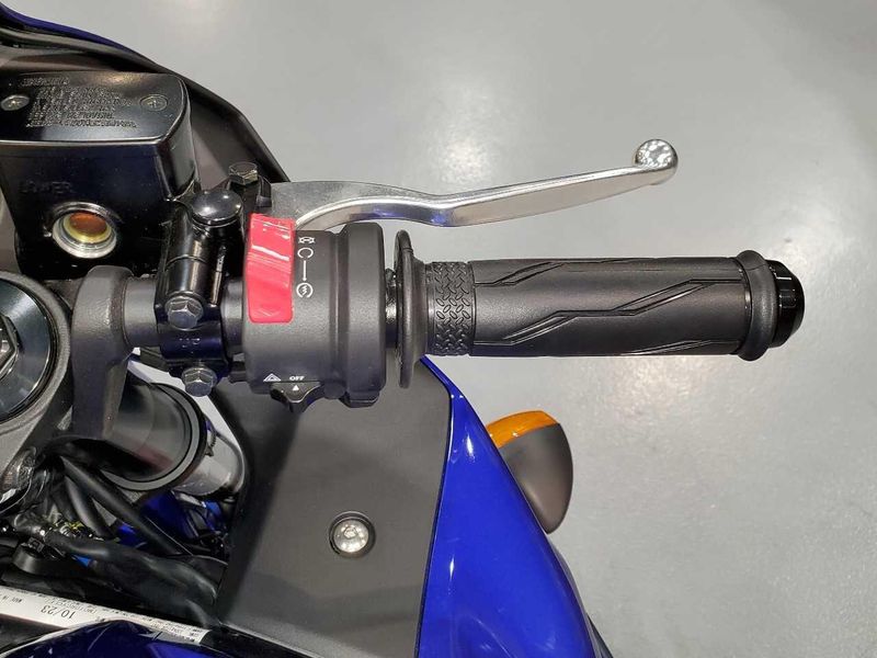 Used 2024 Yamaha YZF-R3 ABS Image 13