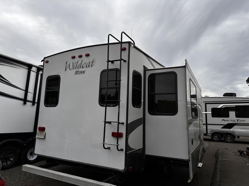 Used 2014 FOREST RIVER WILD CAT Image 5