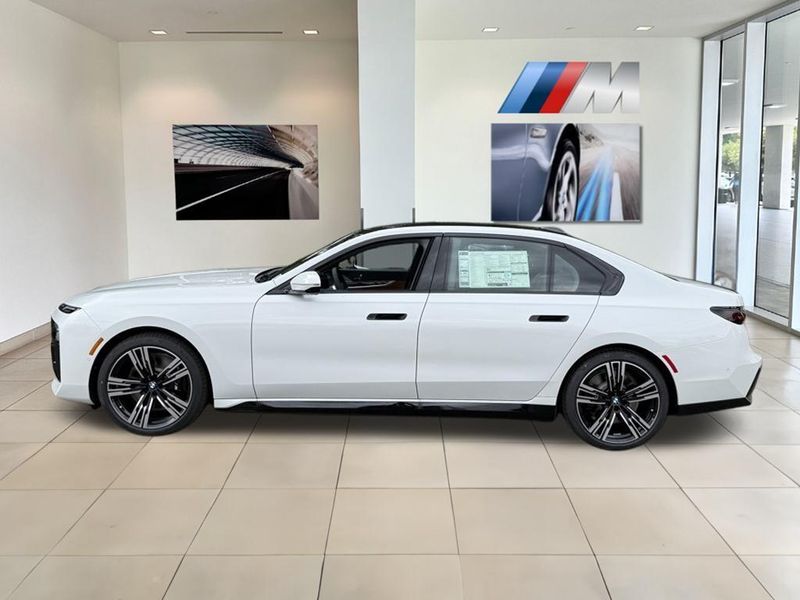 2025 BMW i7 eDrive50Image 9