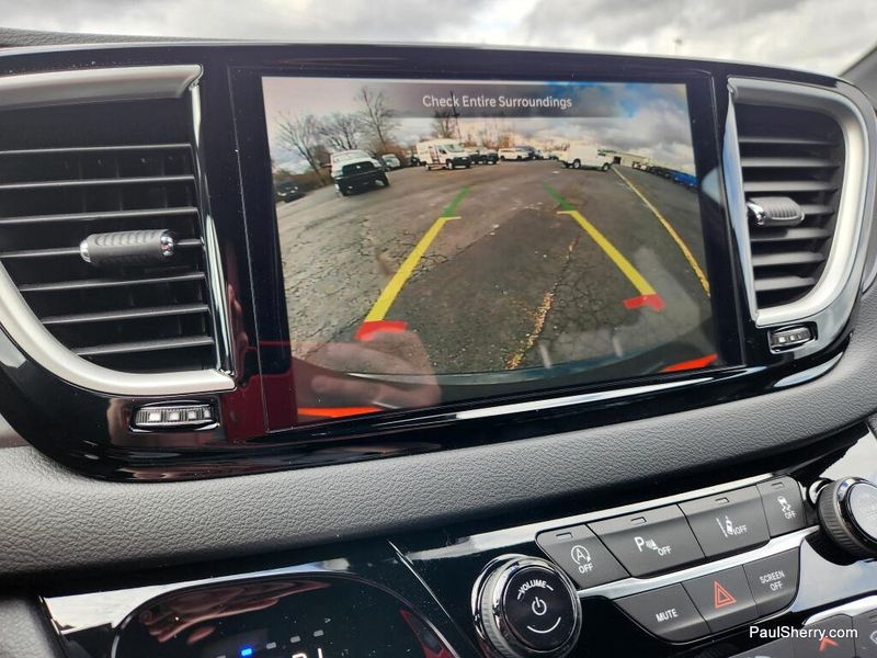 New 2026 Chrysler Voyager Lx