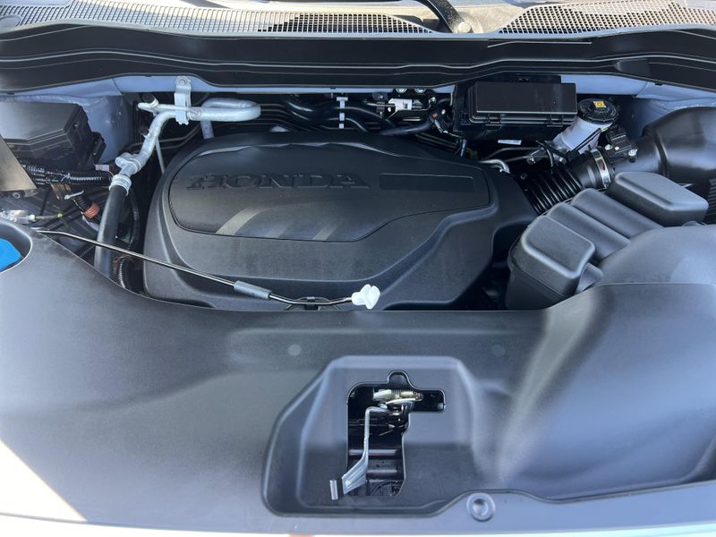 2025 Honda Passport EX-LImage 29