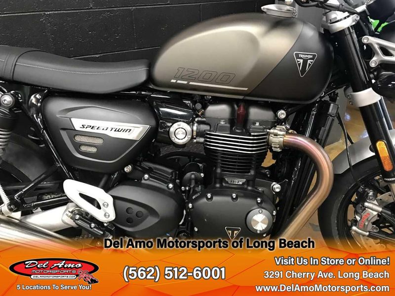 2024 Triumph SPEED TWIN 1200  in a MATTE IRONSTONE/MATTE STORM GREY exterior color. Del Amo Motorsports of Long Beach (562) 362-3160 delamomotorsports.com 