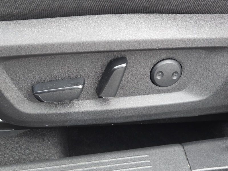 Used 2024 Nissan Rogue FWD SV