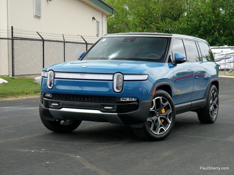 2023 Rivian R1S Launch EditionImage 8