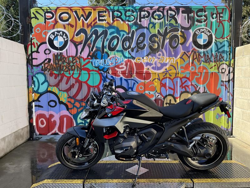 New 2026 BMW R 1300 R Image 8