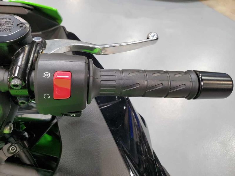 New 2024 Kawasaki NINJA 500 KRT SE ABS Image 13