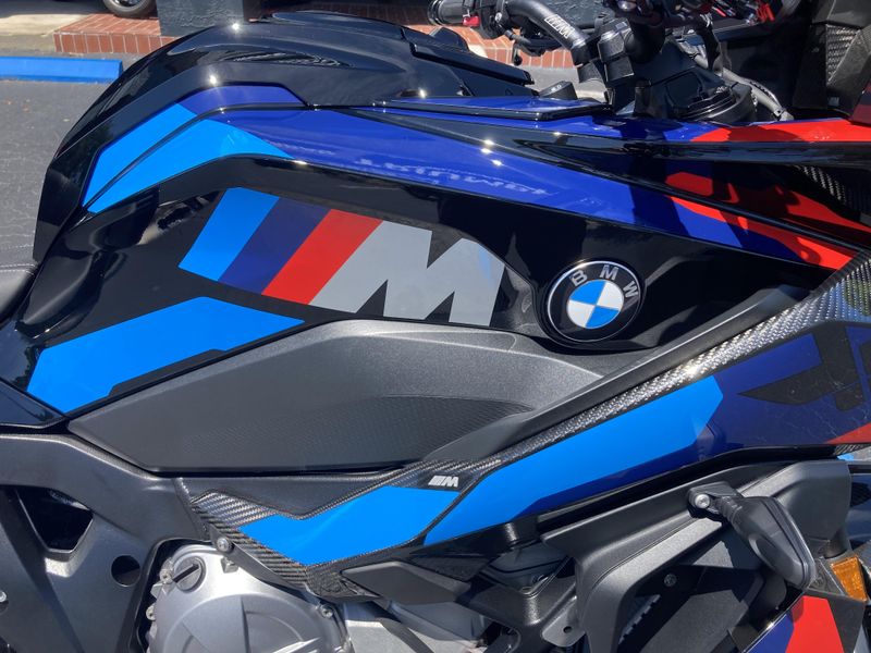 2025 BMW M 1000 XR