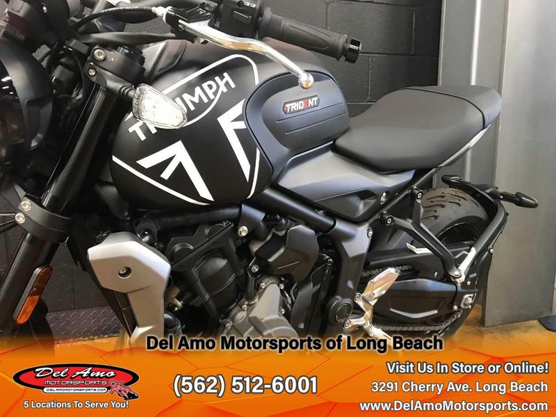 2024 Triumph TRIDENT 660  in a MATTE JET BLACK/MATTE SILVER ICE exterior color. Del Amo Motorsports of Long Beach (562) 362-3160 delamomotorsports.com 