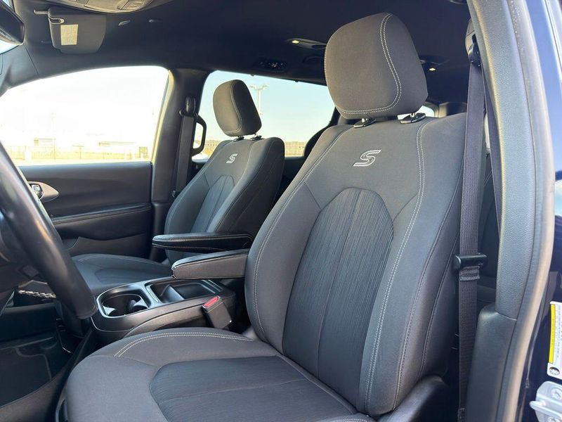 Used 2019 Chrysler Pacifica Touring PlusImage 13