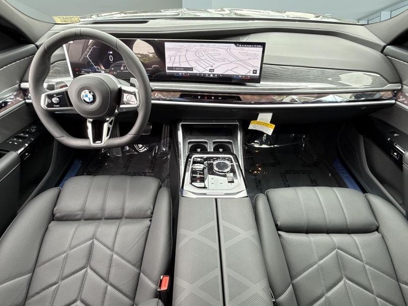 2025 BMW 7 Series 760i xDriveImage 27