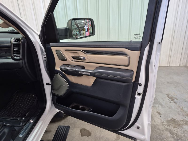 2019 RAM 1500 LimitedImage 12