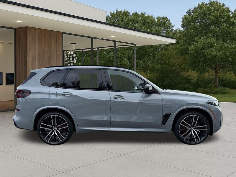 New 2026 BMW X5 M60iImage 6