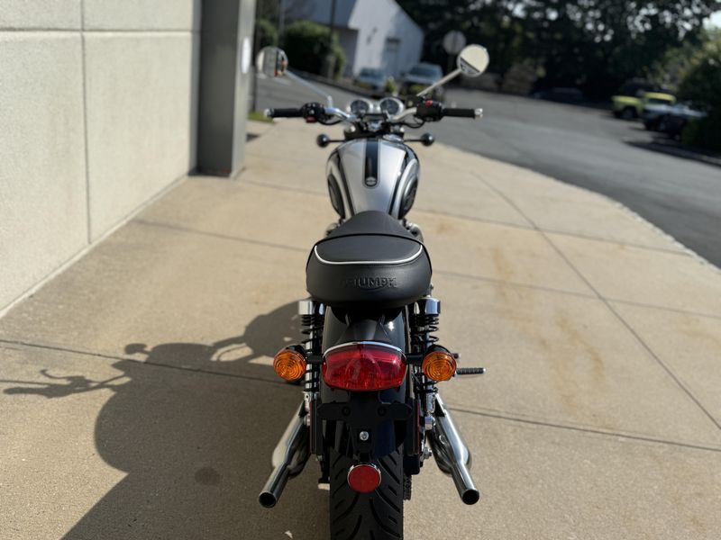 2025 Triumph Bonneville T100Image 5