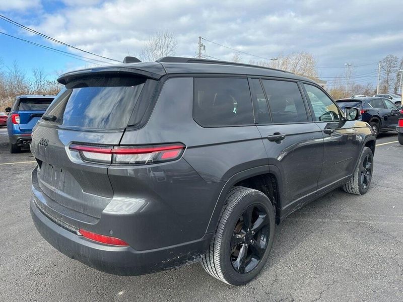 2021 Jeep Grand Cherokee L LaredoImage 13