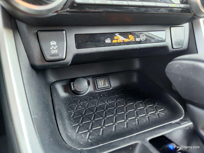 2024 Toyota RAV4 Hybrid LE photo 35