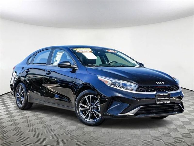 Used 2024 Kia Forte LXSImage 2