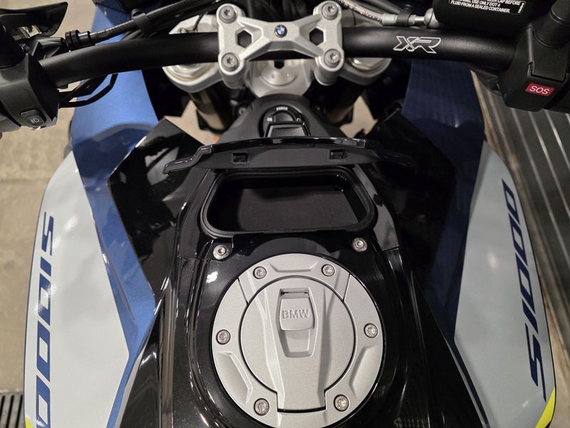 2025 BMW S 1000 XR