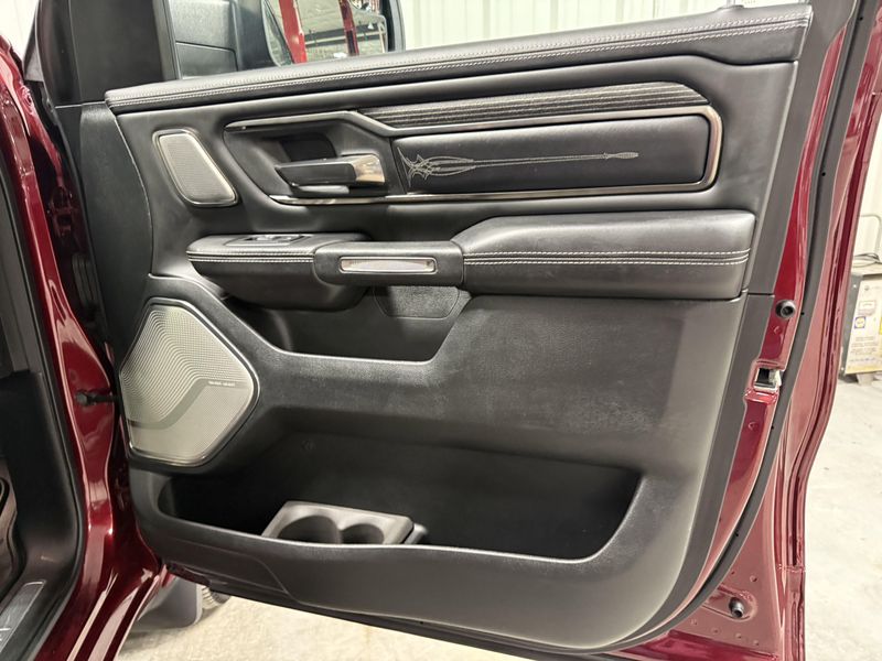 Used 2020 RAM 1500 LimitedImage 10