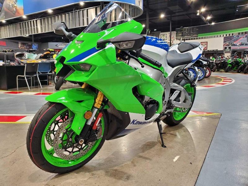 Used 2024 Kawasaki NINJA ZX 10R ABS KRT EDITION Image 4