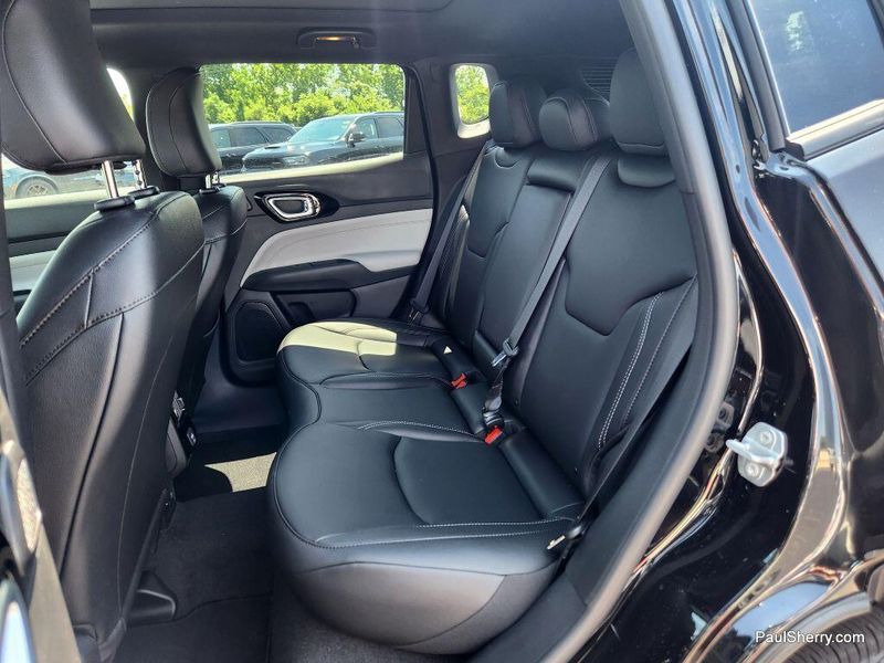 New 2025 Jeep Compass Limited 4x4Image 49
