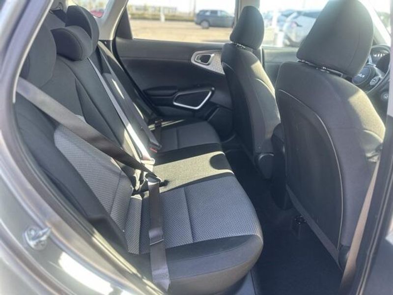 Used 2023 Kia Soul LXImage 12