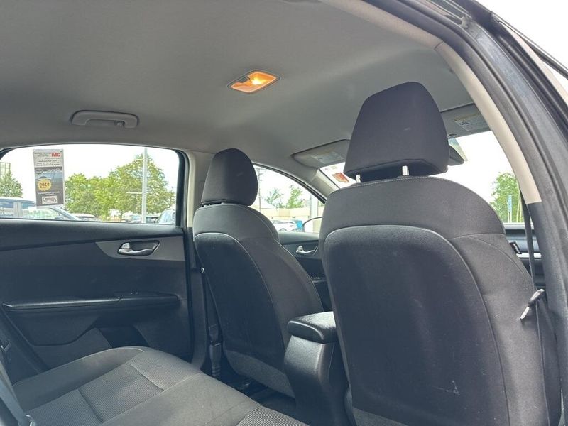 2019 Kia Forte LXSImage 18