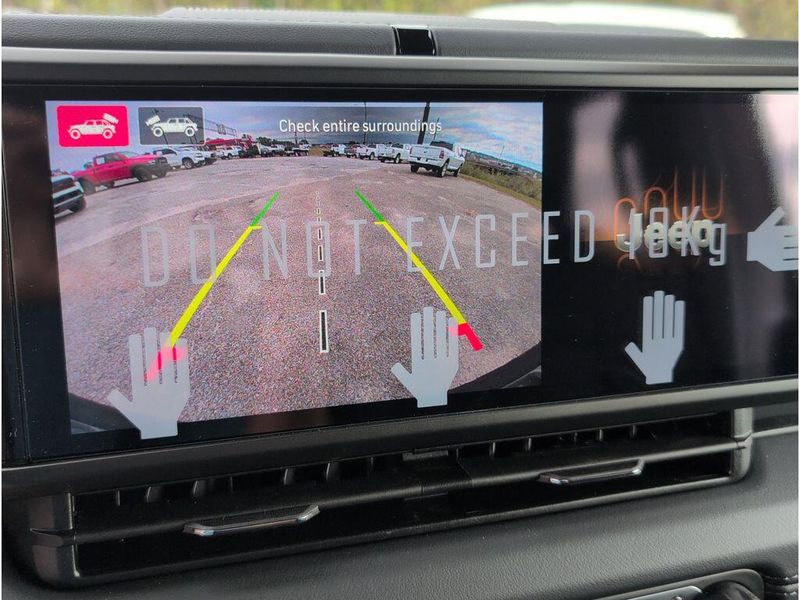 New 2026 Jeep Wrangler 4-door SaharaImage 16