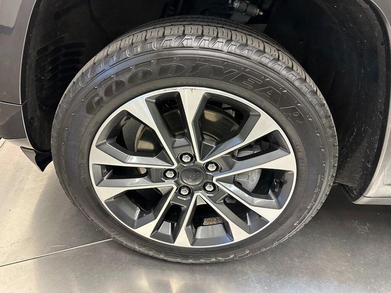 2021 Jeep Grand Cherokee Overland photo 32