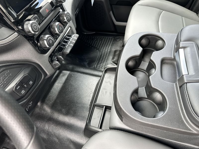 2025 RAM 2500 Tradesman Crew Cab 4x4 8