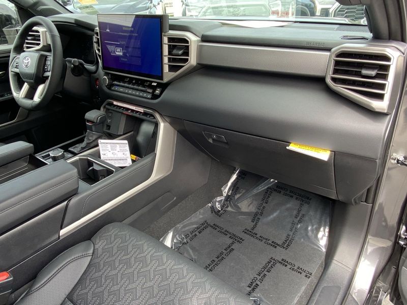 2025 Toyota Tundra LimitedImage 9
