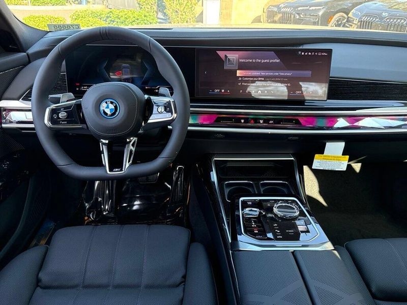 New 2026 BMW 7 Series 750e xDriveImage 23