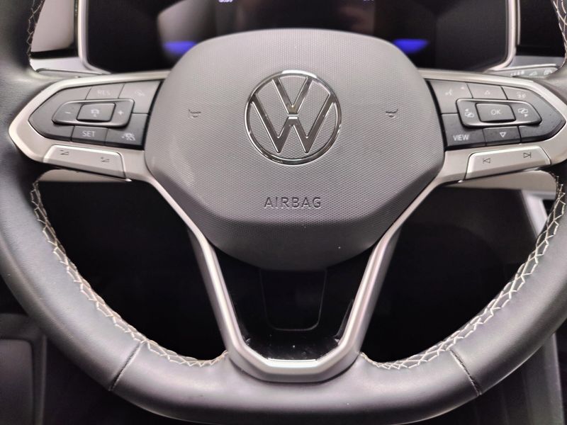 Used 2025 Volkswagen Taos SE 4-Motion AWDImage 24