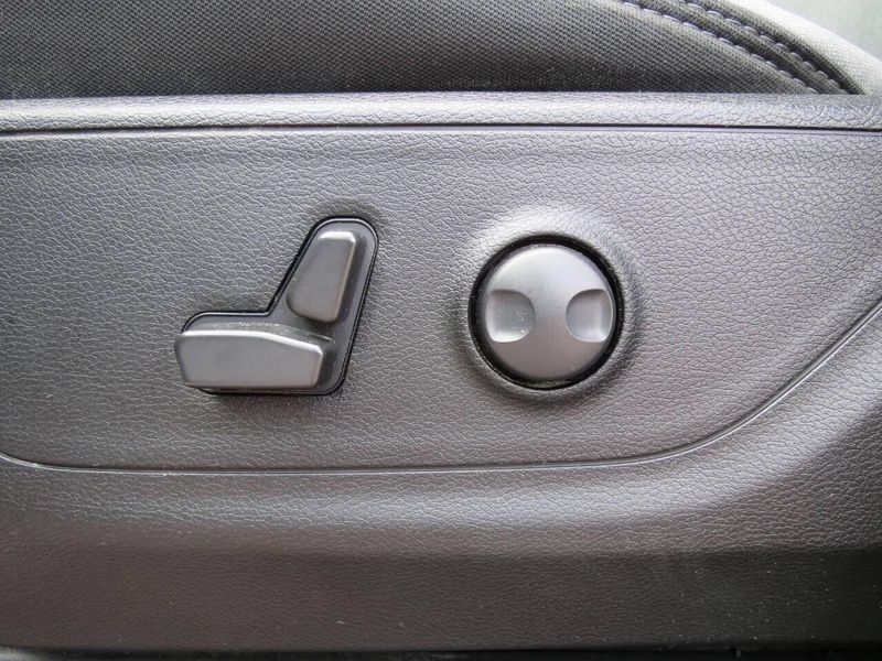 2022 Ram 1500 Big Horn photo 11