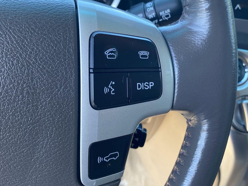 2013 Toyota Land Cruiser BaseImage 28