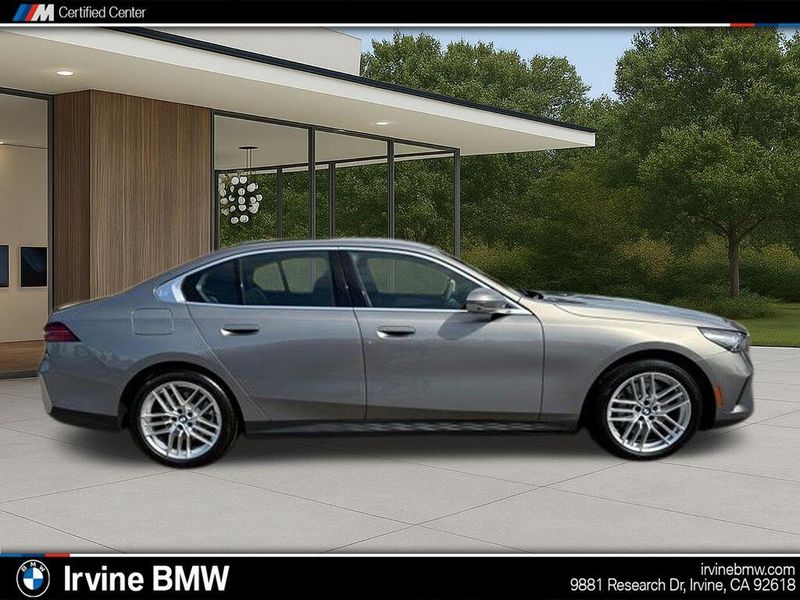 Used 2025 BMW 5 Series 530iImage 7
