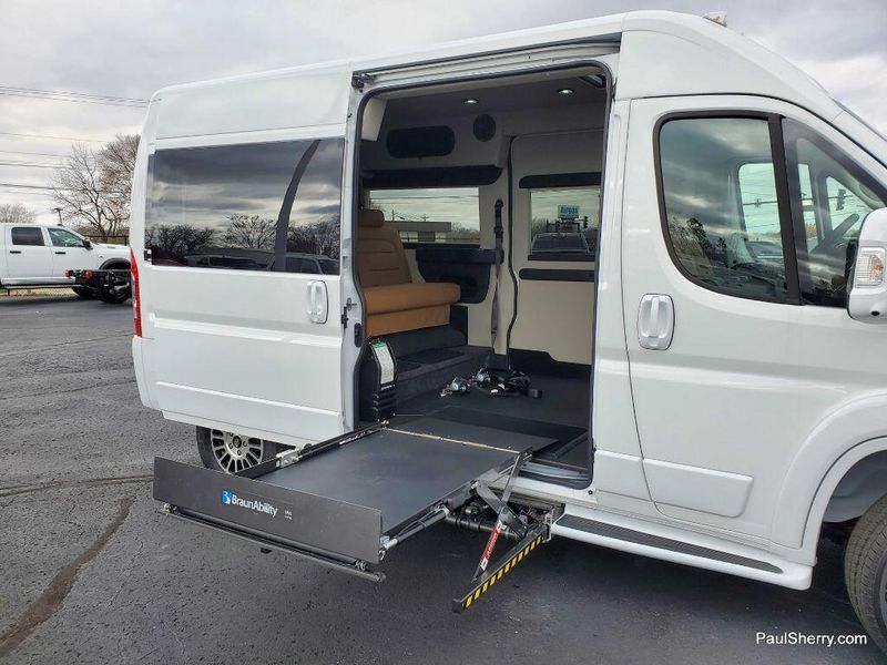 2023 RAM ProMaster 2500 High Roof 136WBImage 33