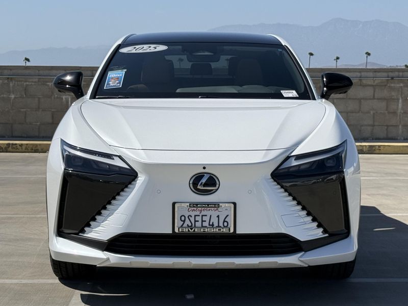 Used 2025 Lexus RZ 300e PremiumImage 6