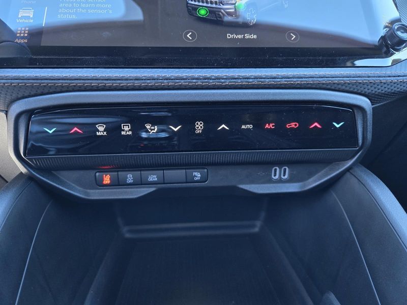 New 2026 Jeep Cherokee Limited 4x4