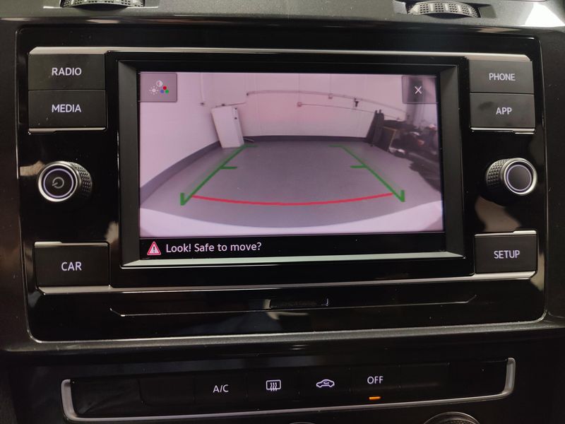 Used 2018 Volkswagen Golf SportWagen SImage 15