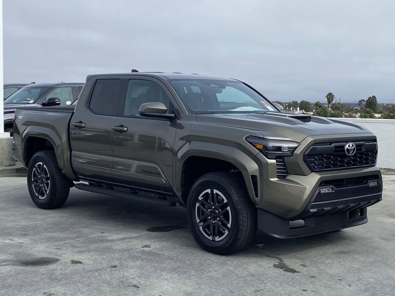 2025 Toyota Tacoma TRD SportImage 2