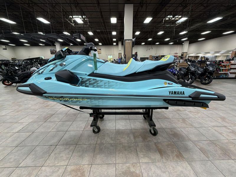 New 2025 Yamaha VX LIMITED HO Image 14