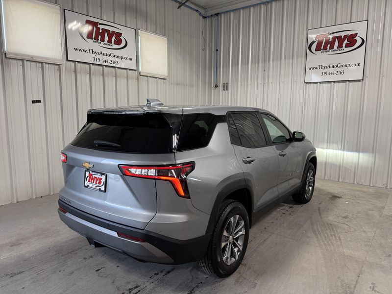 Used 2026 Chevrolet Equinox AWD LTImage 3