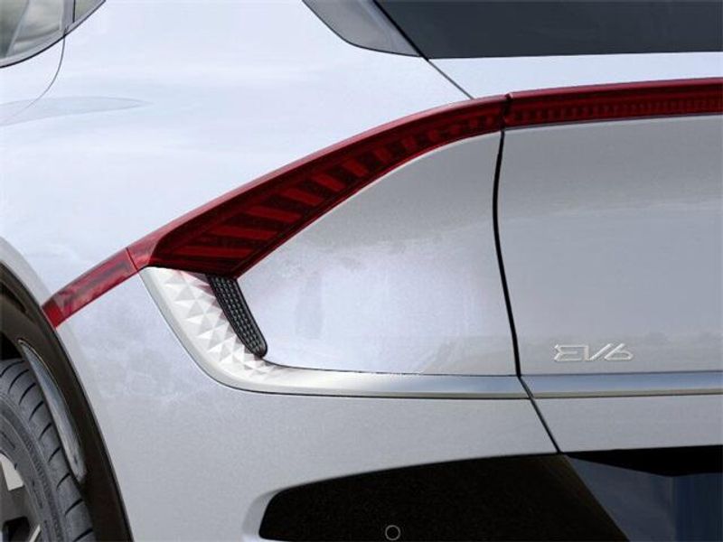2025 Kia EV6 LightImage 11