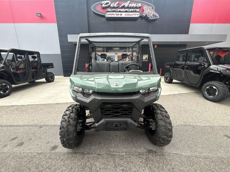 New 2026 Can-Am DEFENDER MAX DPS HD9 Image 12