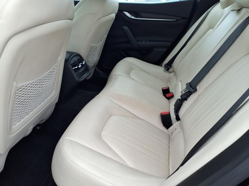 Used 2014 Maserati Ghibli Image 15