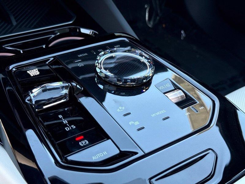 New 2027 BMW 5 Series 540i xDriveImage 23