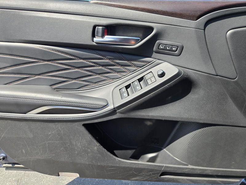 Used 2021 Toyota Avalon Hybrid Limited FWD (Natl)