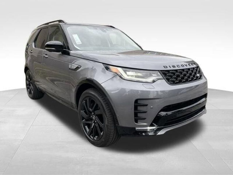 Used 2025 Land Rover Discovery Dynamic SE